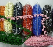 Pompom ribbons 25-30 mm wide, 18 mete